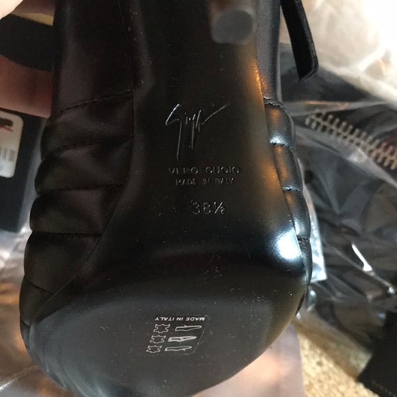 Designer Slide Heels (BRAND NEW!!! NEVER WORN!!!) - Picture 6 of 7